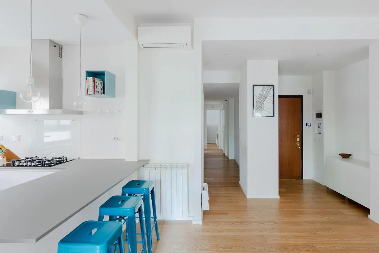 Stupendo Appartamento In Quartiere Residenziale Rome